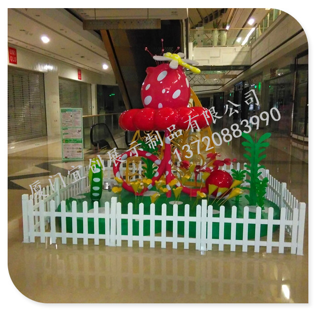 商場(chǎng)DP點(diǎn)裝飾 玻璃鋼大玫瑰圖片/商場(chǎng)DP點(diǎn)裝飾 玻璃鋼大玫瑰樣板圖 (1)