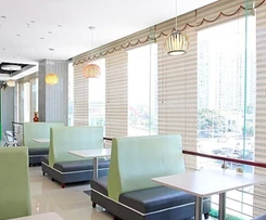 鄭州簡(jiǎn)約現(xiàn)代咖啡廳西餐廳卡座餐圖片/鄭州簡(jiǎn)約現(xiàn)代咖啡廳西餐廳卡座餐樣板圖 (4)