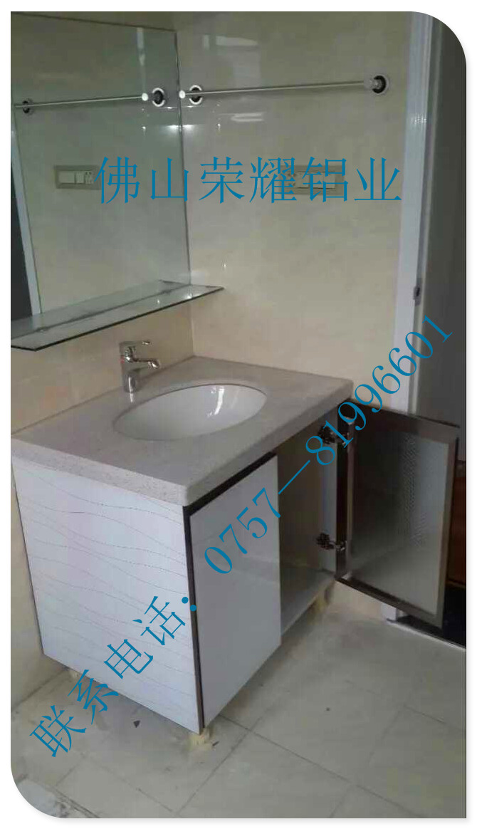 供應(yīng)用于的陶瓷櫥柜鋁材廠家批發(fā)，陶瓷合金櫥柜鋁材，櫥柜柜體鋁材，晶鋼門鋁材