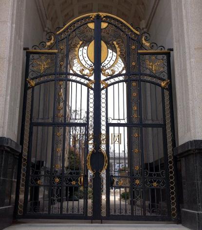 供應(yīng)武漢鐵藝拱形大門(mén)