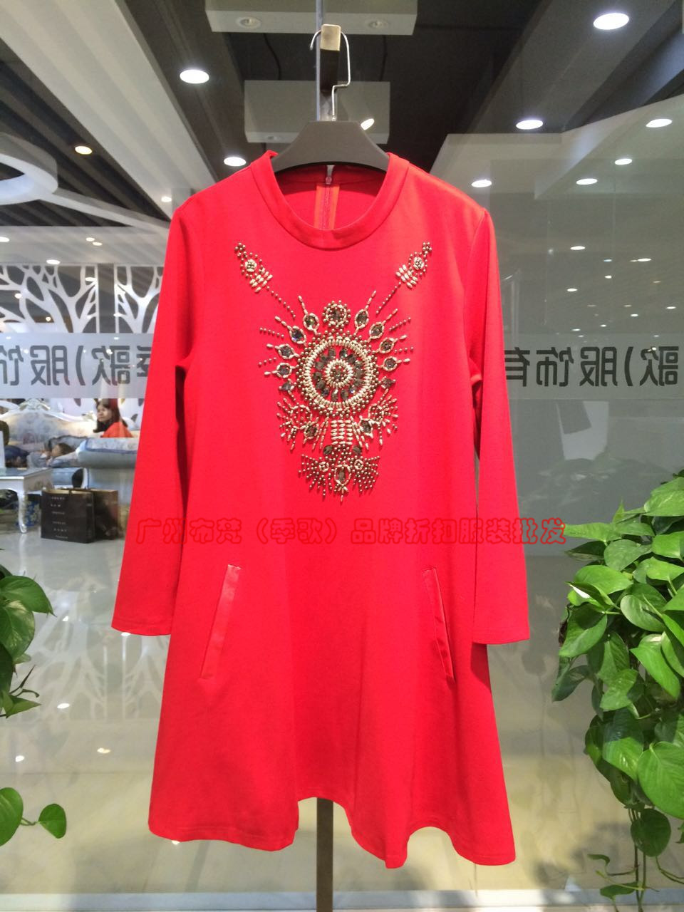 春夏女裝圖片/春夏女裝樣板圖 (1)