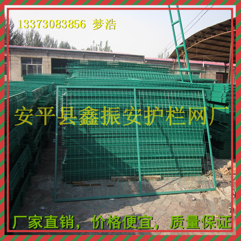 優(yōu)質(zhì)防撞網(wǎng) 框架護(hù)欄網(wǎng)圖片