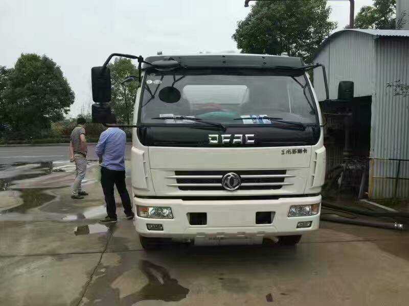 東風(fēng)多利卡油罐車圖片/東風(fēng)多利卡油罐車樣板圖 (3)