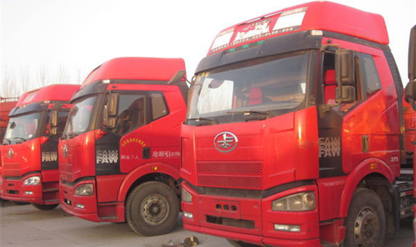 13年解放J6P雙驅半掛車圖片