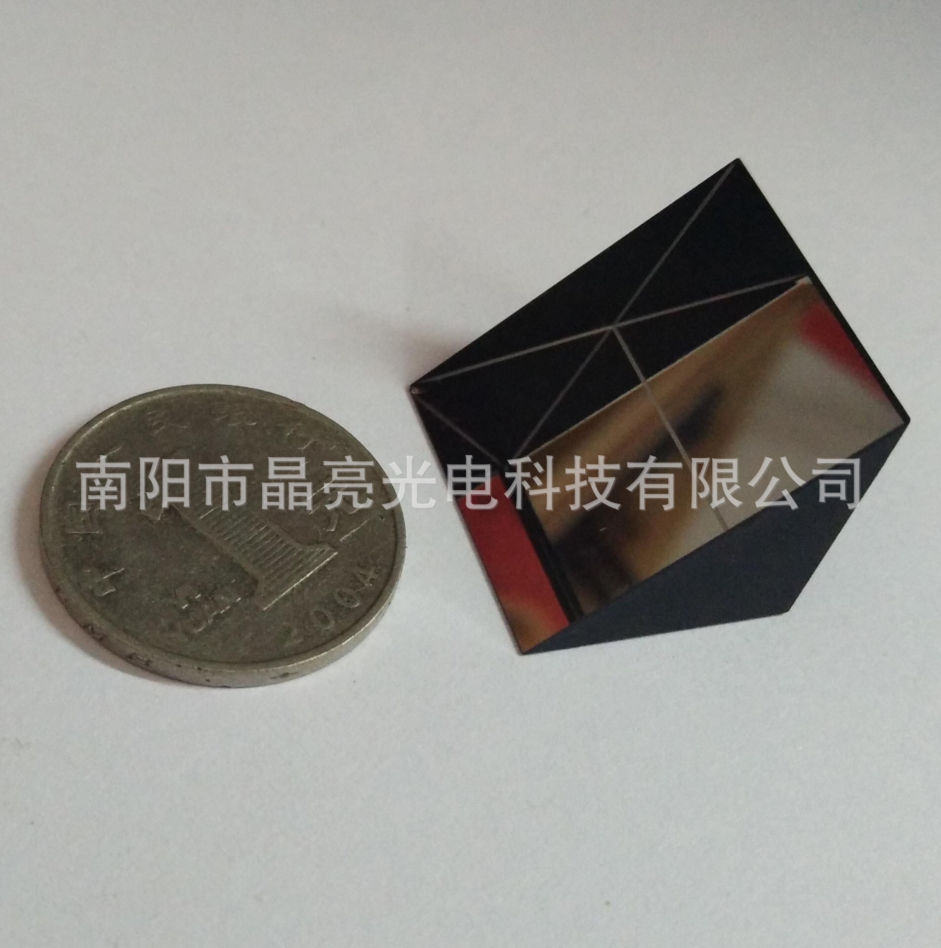 晶亮光電現(xiàn)貨供應(yīng)全內(nèi)反射三棱鏡圖片