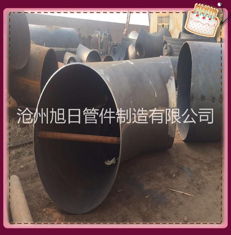 公司專業(yè)生產(chǎn)不銹鋼彎頭、碳鋼彎頭圖片