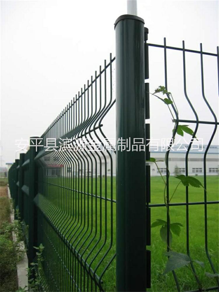 濱源折彎護(hù)欄網(wǎng) 濱源三角折彎護(hù)欄網(wǎng)