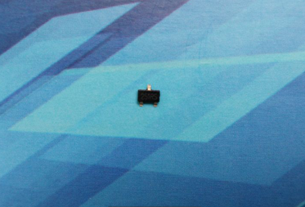 供應低功耗磁控芯片、全極霍爾開關、貼片霍爾MH251