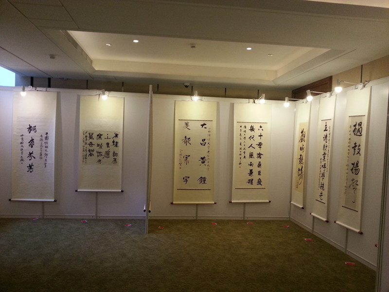 挂画展板租赁北京挂画展板租赁，八棱柱展板销售 挂画展板租赁，拍卖画展专用展板