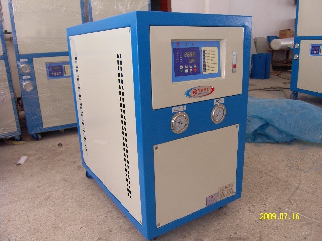 日歐RO-05W水冷式冷水機圖片