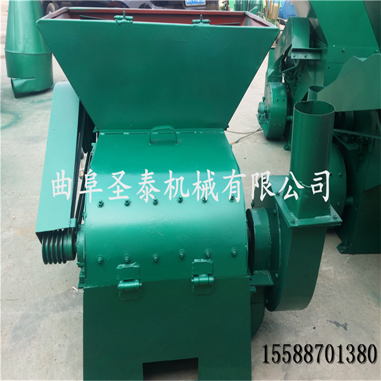 玉米秸稈青儲(chǔ)粉碎機(jī)圖片