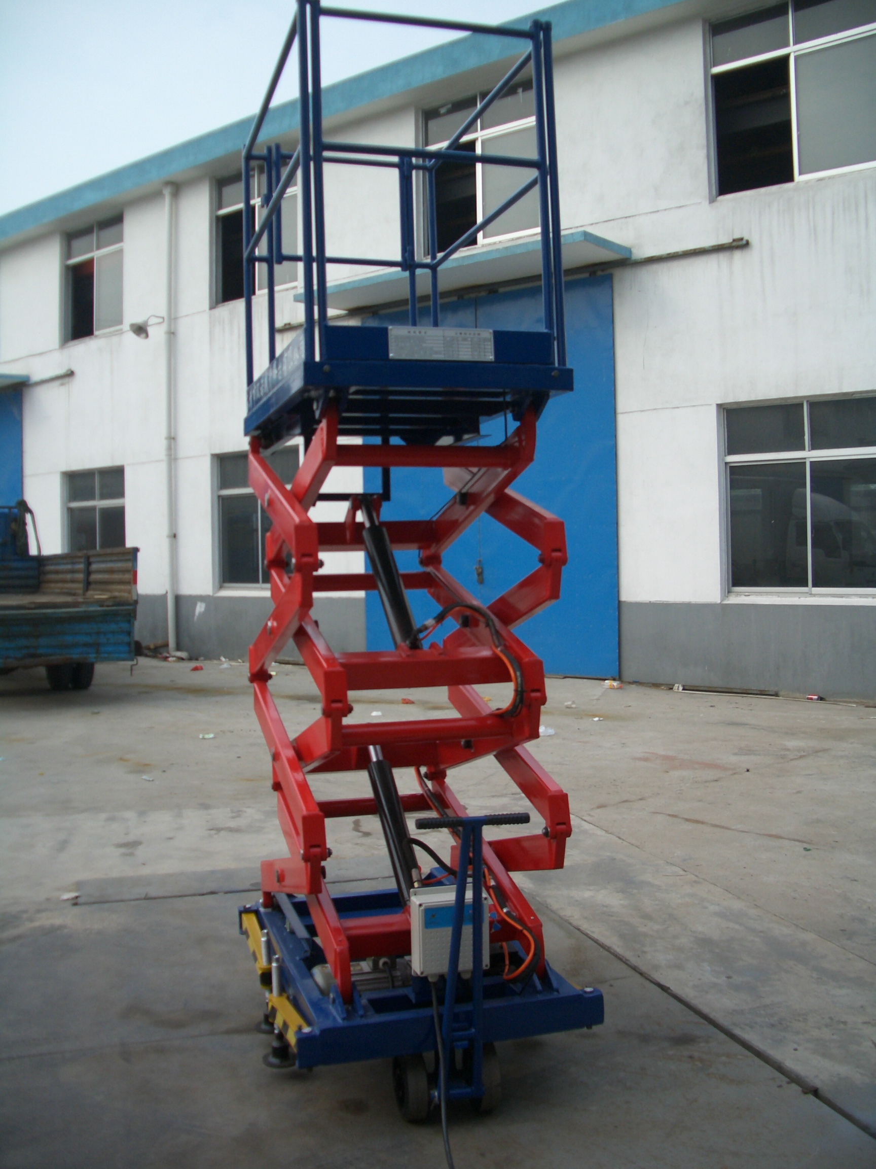 移動(dòng)剪叉式升降平臺(tái)圖片/移動(dòng)剪叉式升降平臺(tái)樣板圖 (1)