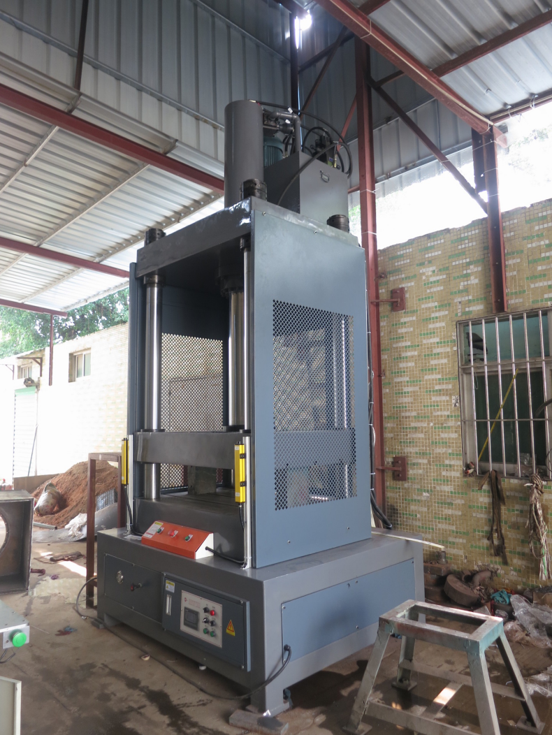 液壓機(jī)圖片/液壓機(jī)樣板圖 (1)