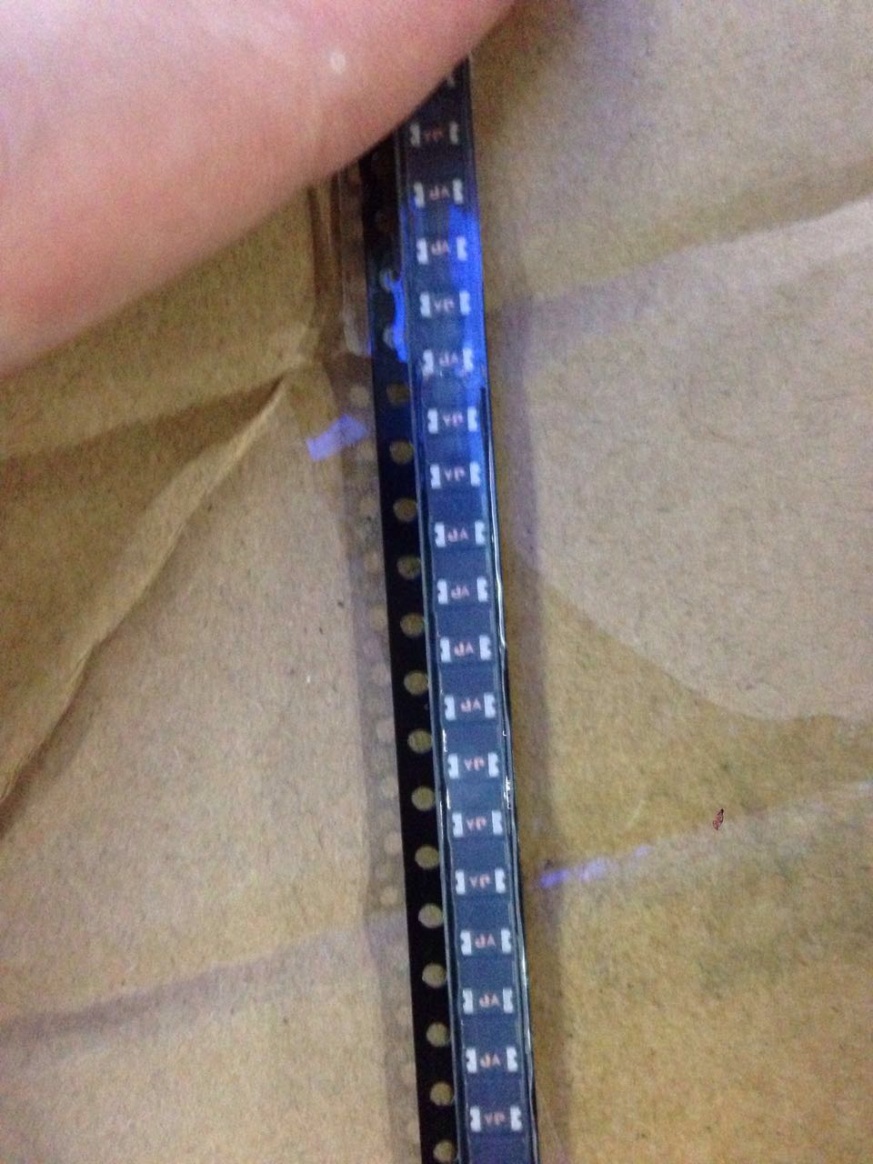 自恢復(fù)保險(xiǎn)絲圖片/自恢復(fù)保險(xiǎn)絲樣板圖 (3)