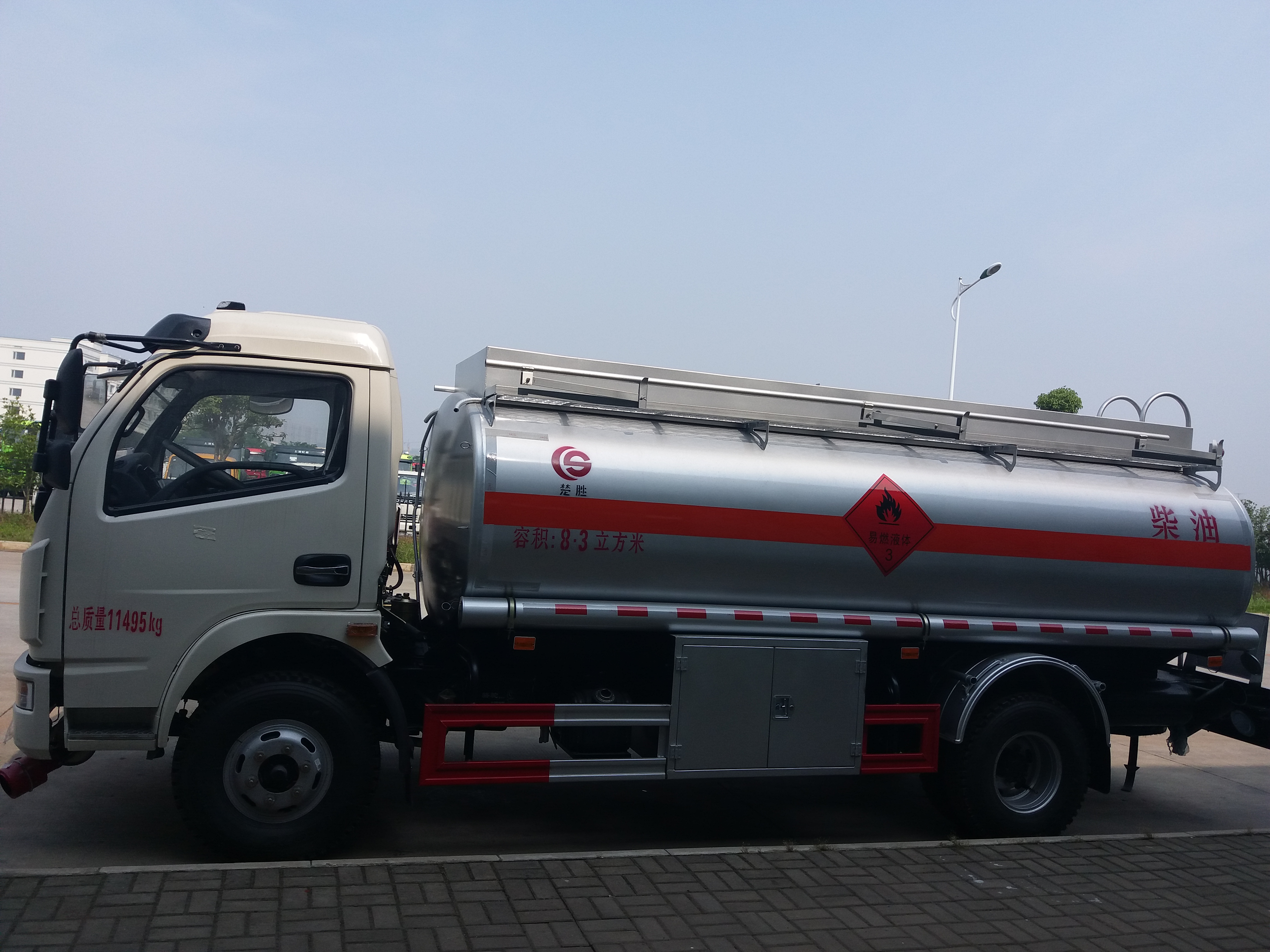 楚勝油罐車圖片/楚勝油罐車樣板圖 (1)