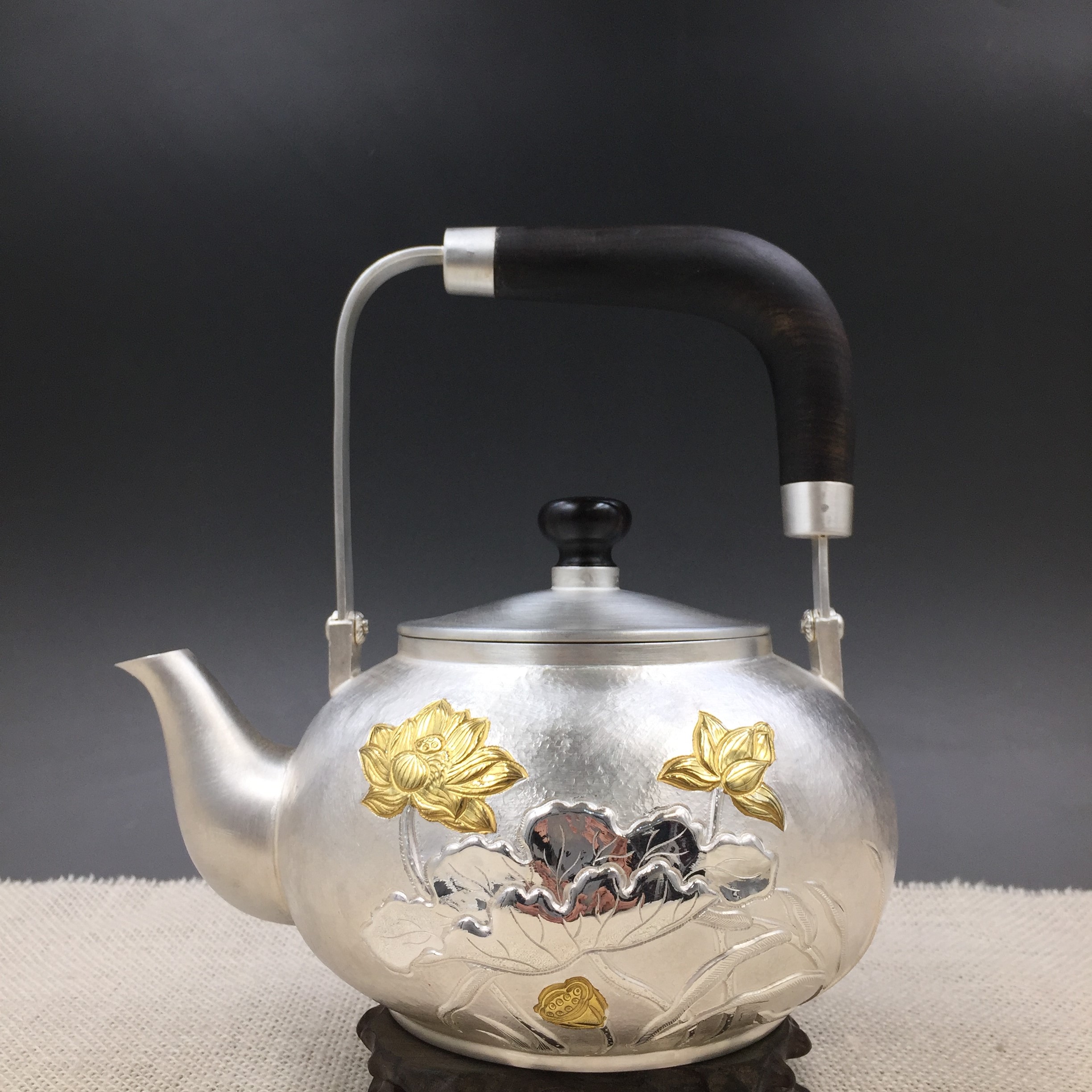 银壶 手工银壶  纯银茶具  鸣鹤制作  手工银鸣鹤造  高端定制