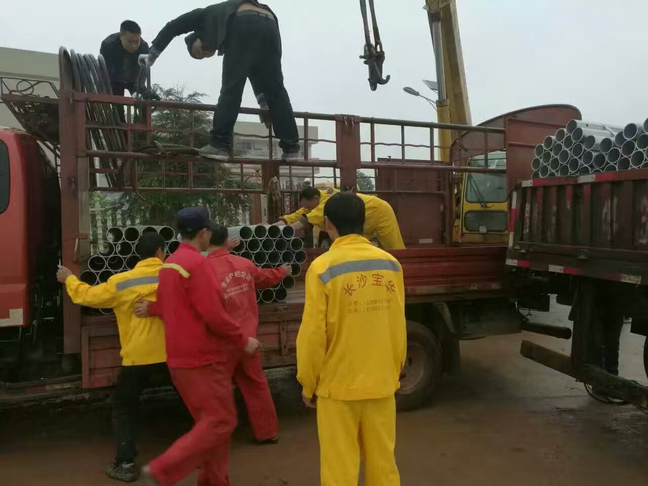 高速公路波形護欄圖片/高速公路波形護欄樣板圖 (1)