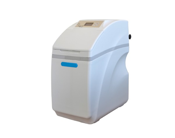 1T 去水垢小型軟水設(shè)備家用全自動一體中央軟水機(jī)廠家批發(fā)