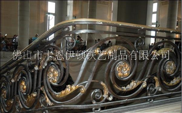 歐式別墅鐵藝樓梯扶手欄桿熱鍍鋅圖片
