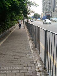 港式護(hù)欄廠家/鴻粵港式隔離護(hù)欄價(jià)圖片