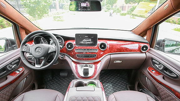 奔馳V260L添懿棕色款