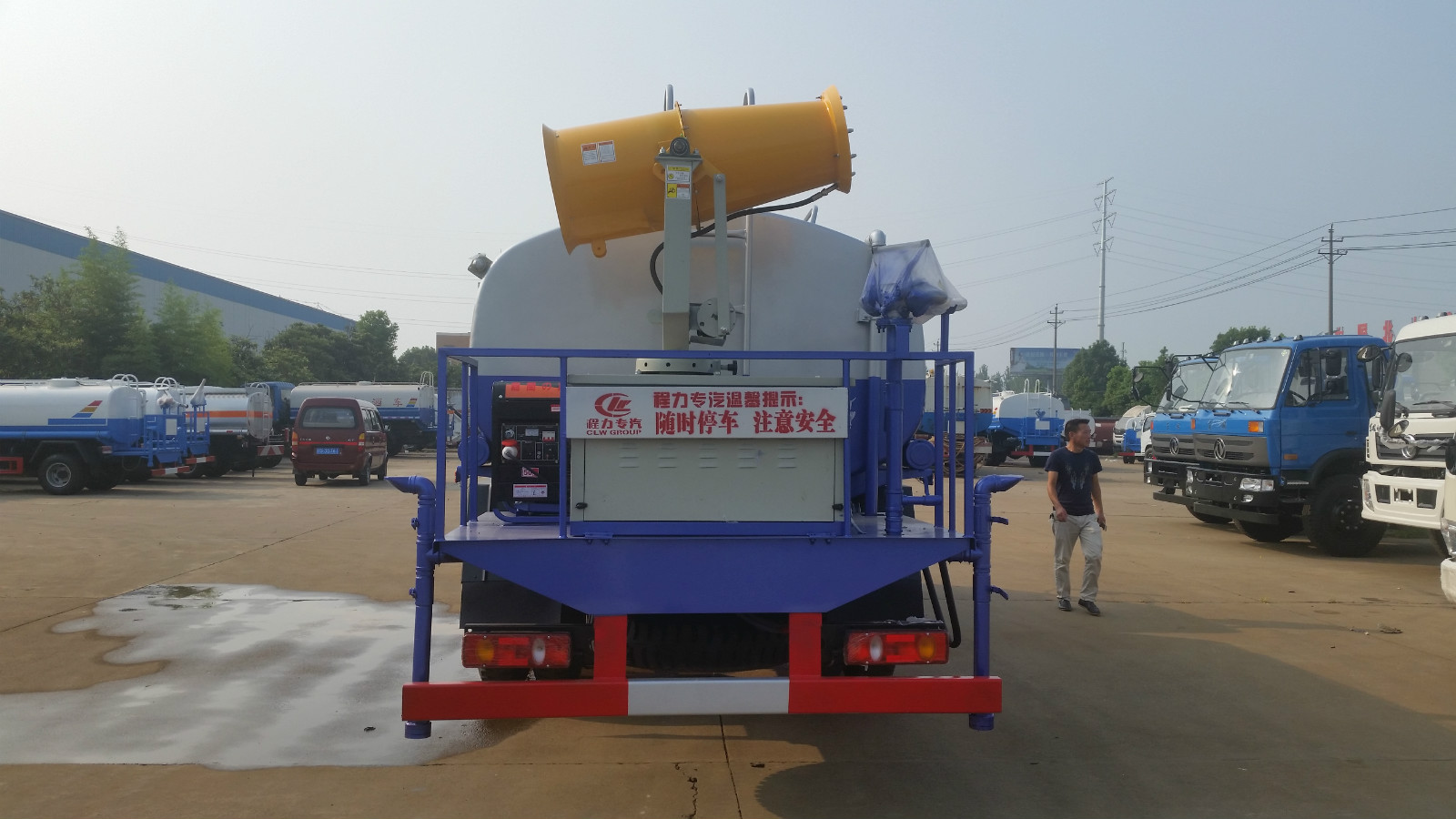 灑水車圖片/灑水車樣板圖 (1)