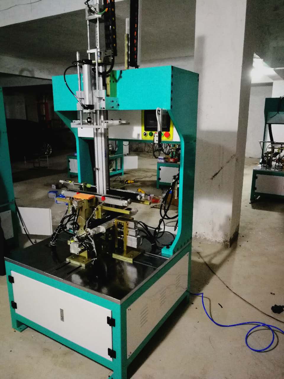 東莞天地蓋成型機(jī) 天地蓋成型機(jī)東莞天地蓋成型機(jī) 天地蓋成型機(jī)東