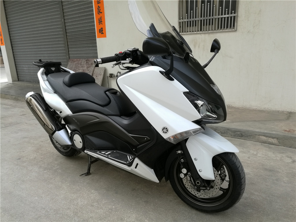 12年雅馬哈TMAX530圖片/12年雅馬哈TMAX530樣板圖 (1)