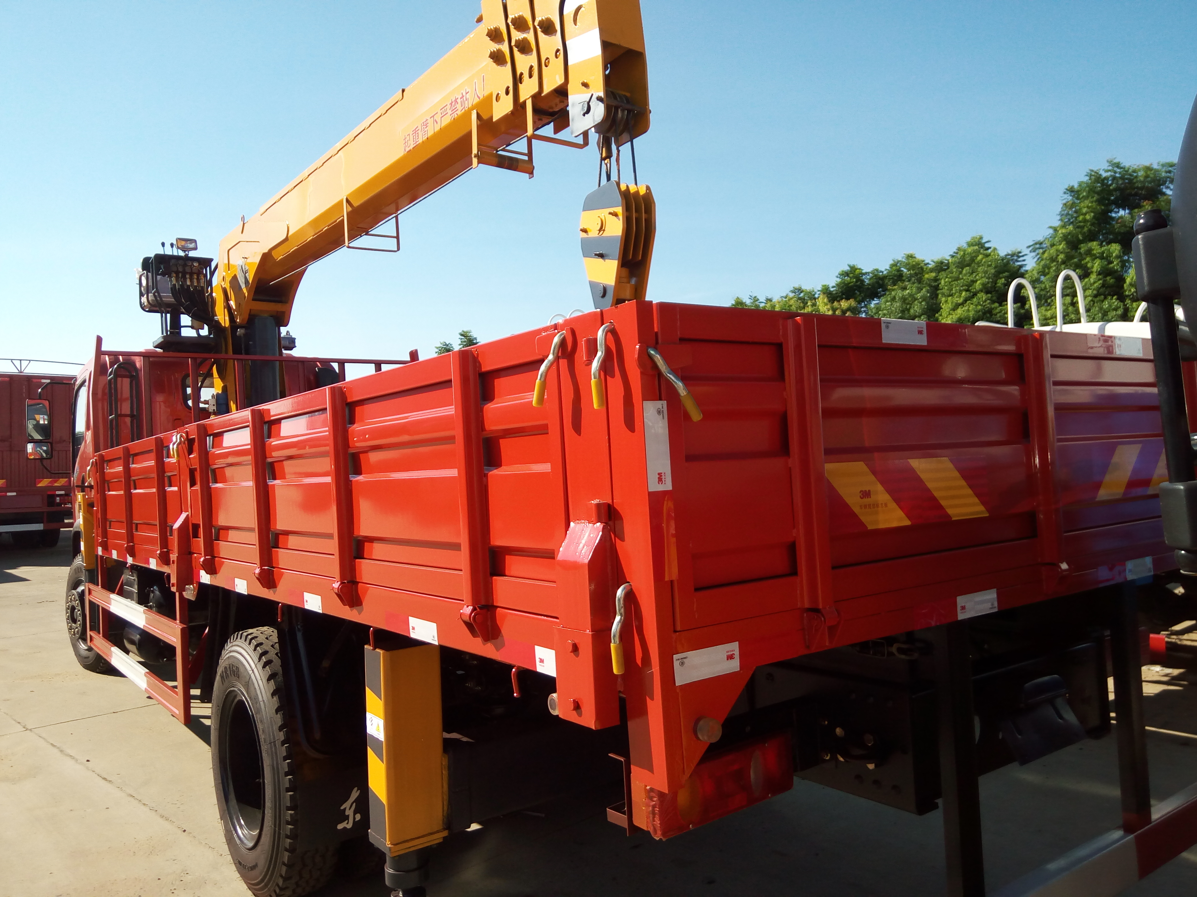 新舊隨車吊廠家*出售 隨車吊，隨車起重運輸車