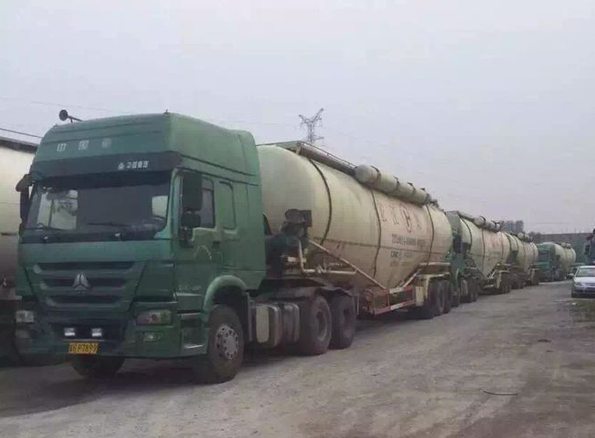 新疆水泥罐車(chē)圖片/新疆水泥罐車(chē)樣板圖 (2)