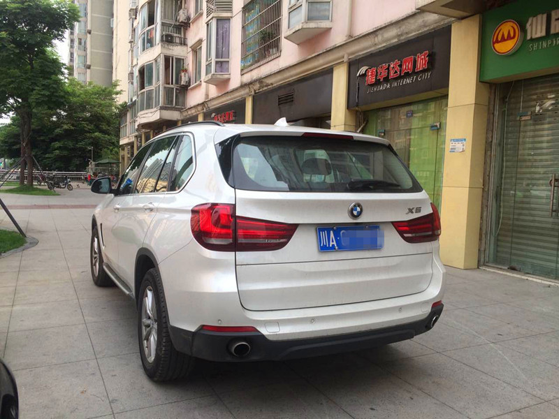 成都租跑車成都租高端轎車圖片/成都租跑車成都租高端轎車樣板圖 (4)