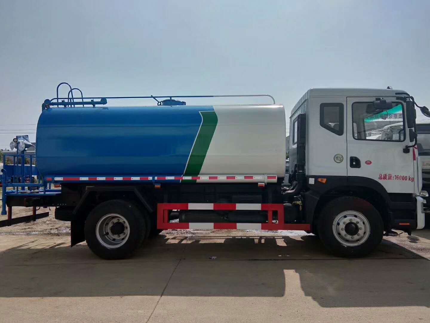 灑水車圖片/灑水車樣板圖 (1)