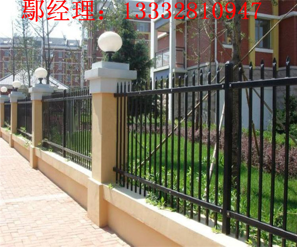 南寧公園護(hù)欄供應(yīng) 柳州別墅柵欄廠家 桂林小區(qū)圍欄現(xiàn)貨