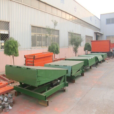 新款液壓登車橋/固定式電動(dòng)液壓登車橋/物流裝卸平臺(tái)