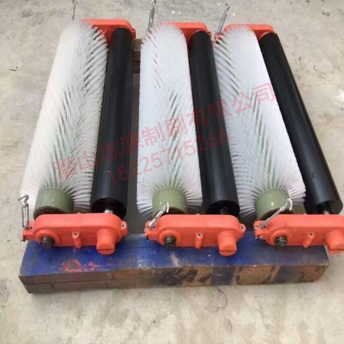 被動(dòng)滾刷清掃器 無(wú)動(dòng)力滾刷清掃器化工鋼廠皮帶輸送機(jī)毛刷式清掃器尼龍毛刷輥刷