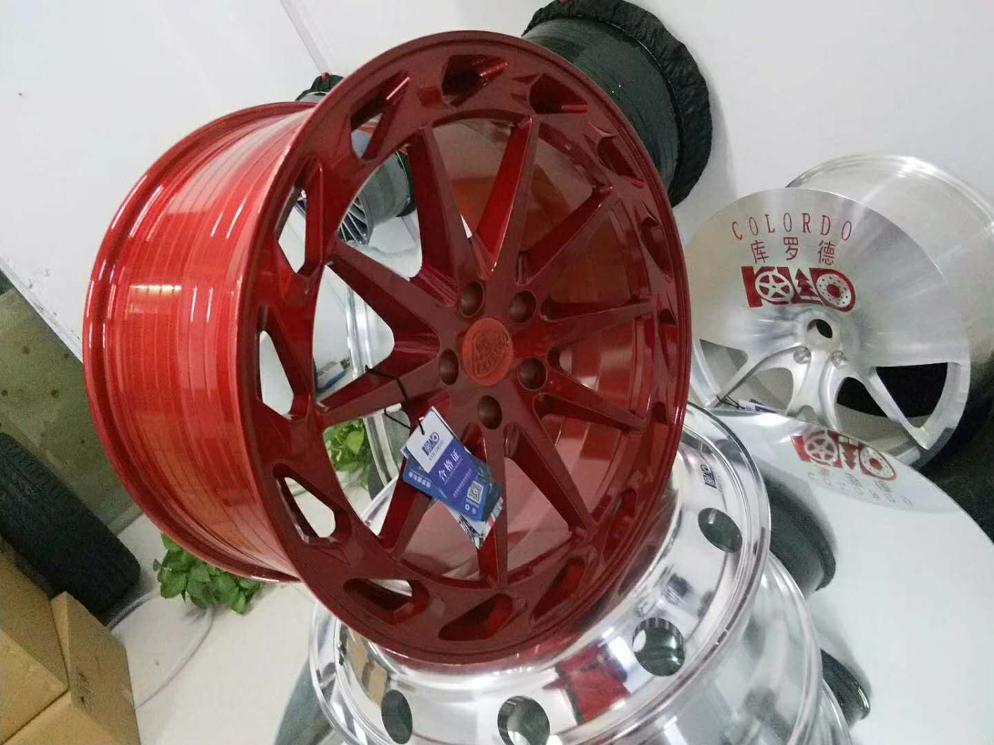 北京改裝兩片式鍛造鋁合金轎車輪轂圖片