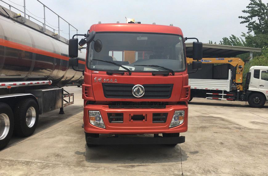 東風(fēng)專底隨車吊圖片/東風(fēng)專底隨車吊樣板圖 (2)