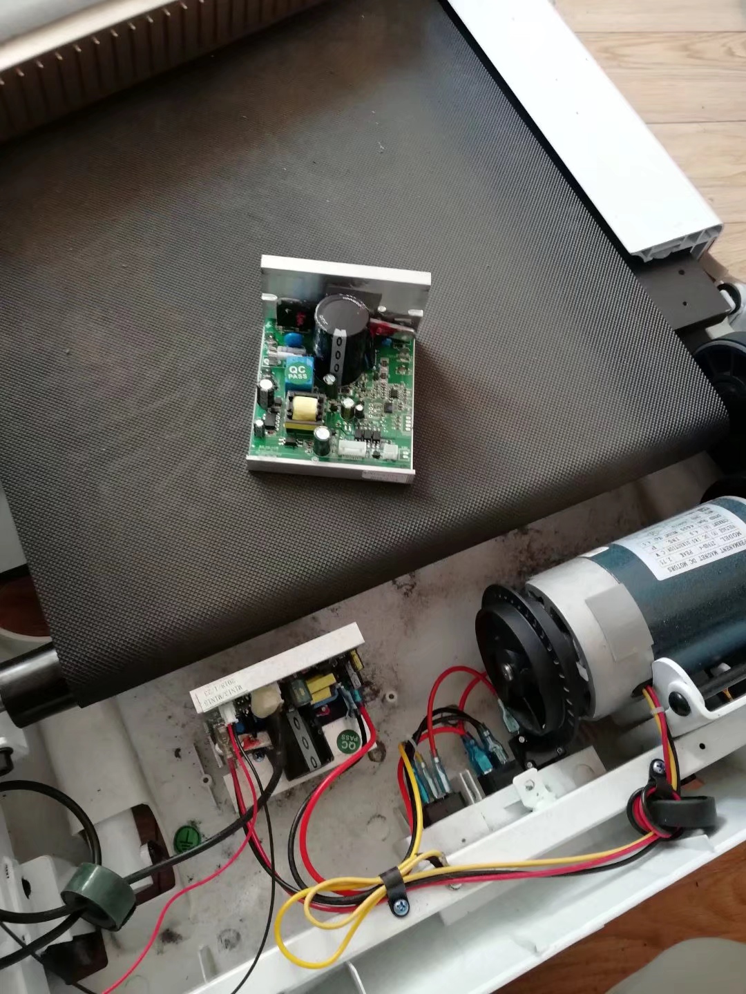 南京BH維修跑步機(jī)_南京跑步機(jī)_圖片/南京BH維修跑步機(jī)_南京跑步機(jī)_樣板圖 (1)