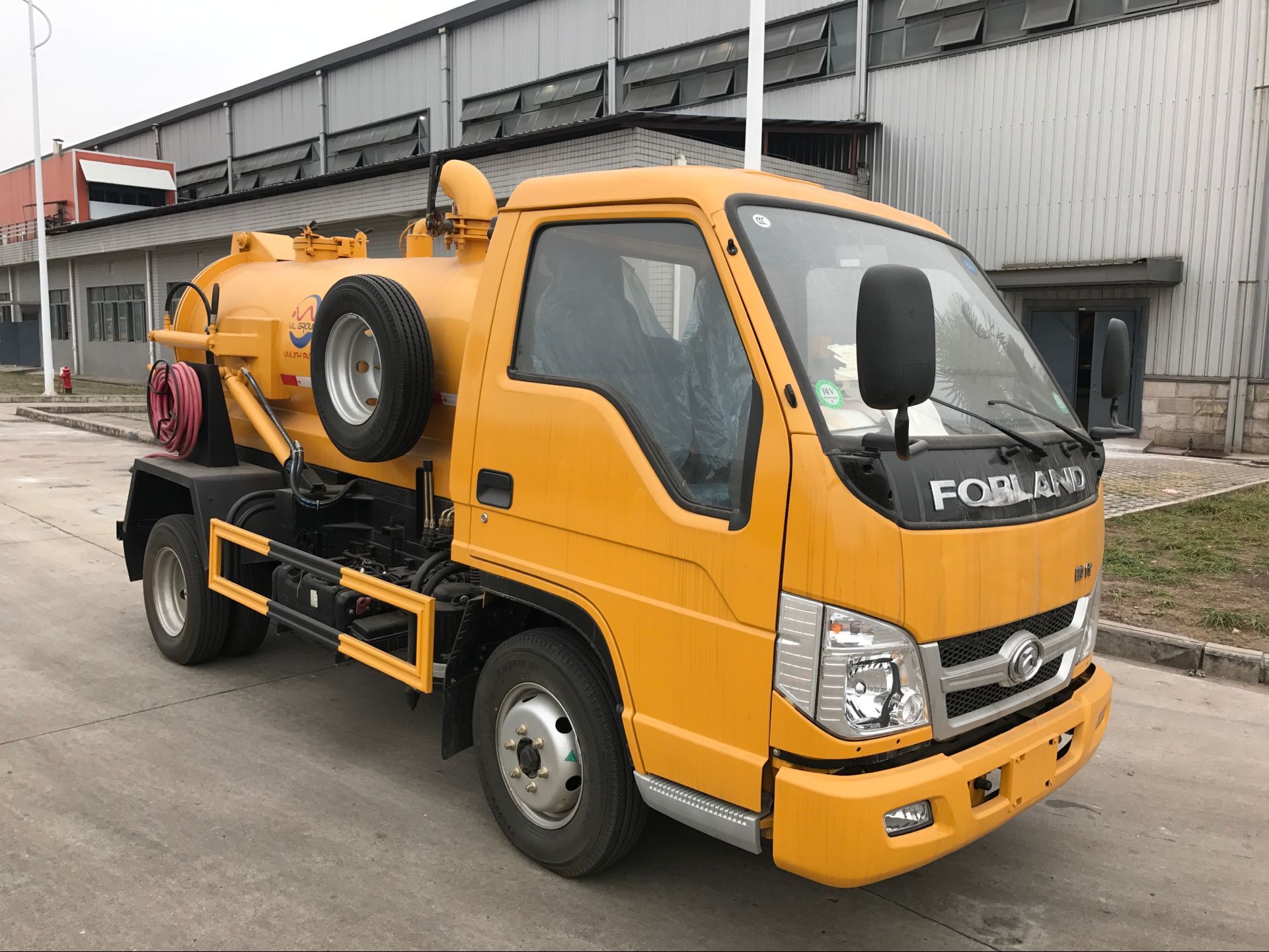 湖北隨州廠家直銷供應優(yōu)質(zhì)真空吸污車  可電議 歡迎洽談