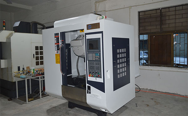 數(shù)控銅鋁鉆銑攻牙機(jī)機(jī)床品牌廠家圖片