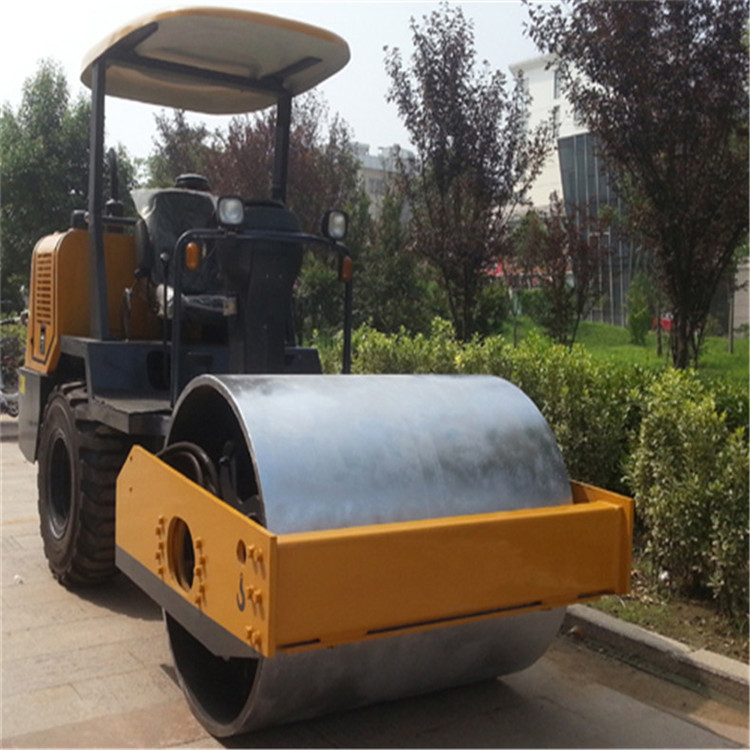 壓路機(jī)廠家 單鋼輪座駕式振動壓路機(jī)