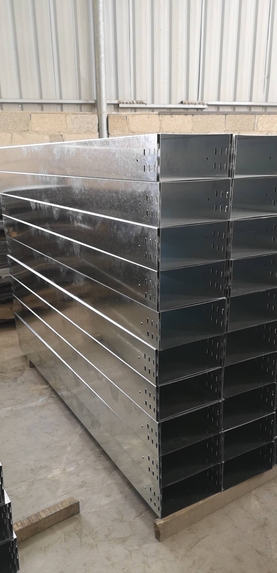 HDPE鋼帶增強(qiáng)螺旋波紋管圖片/HDPE鋼帶增強(qiáng)螺旋波紋管樣板圖 (2)