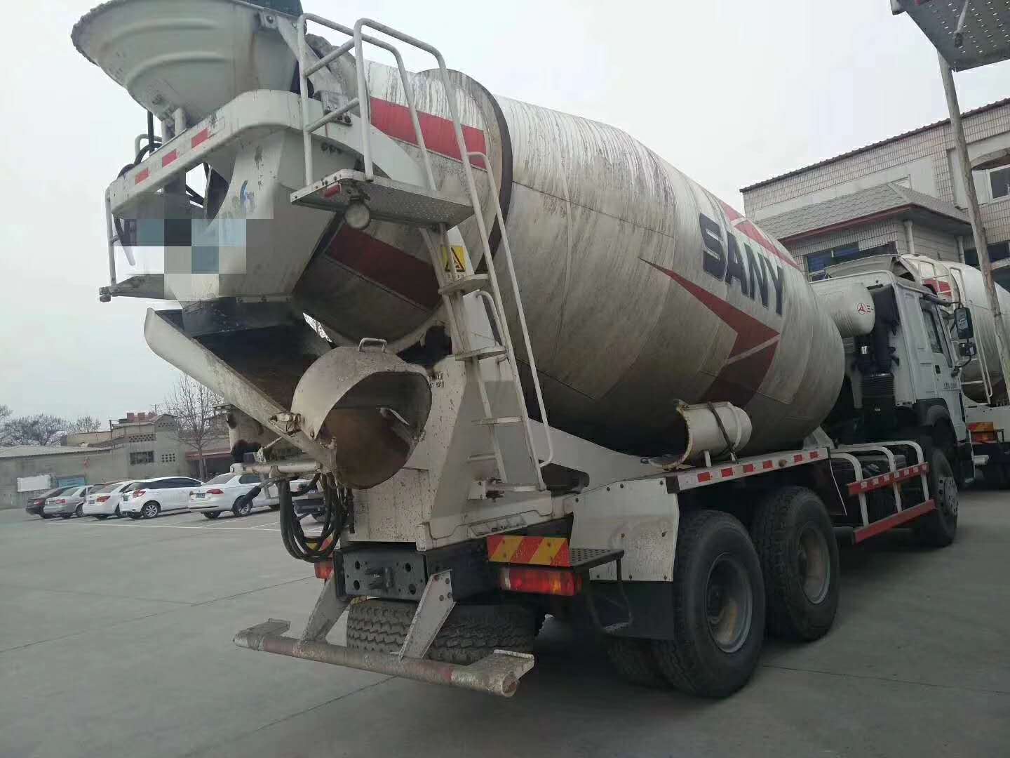 15年豪沃三一罐子二手攪拌車 轉(zhuǎn)賣 價格 廠家直銷  罐子二手攪拌車供應商