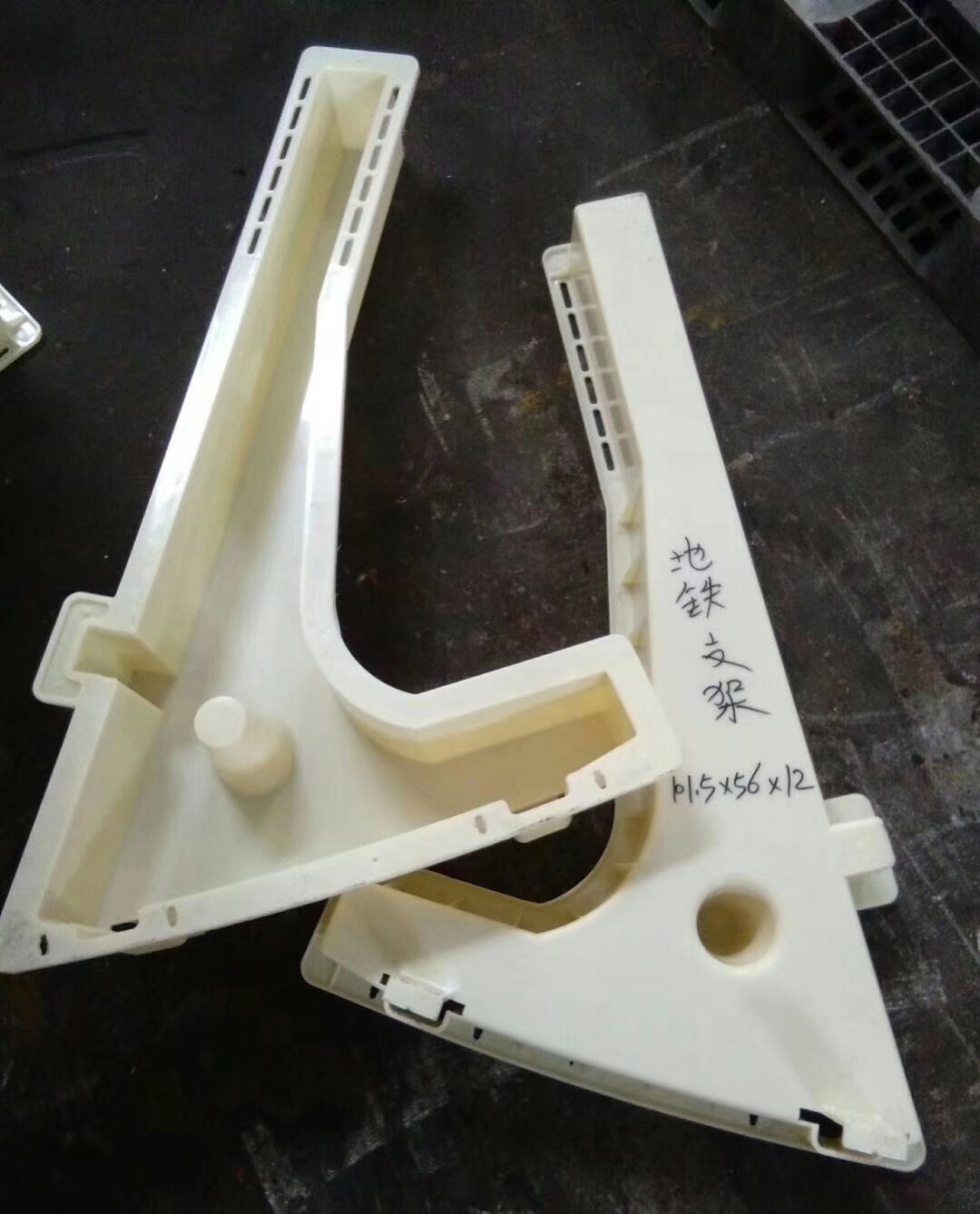 專業(yè)生產(chǎn)地鐵支架廠家，南京專業(yè)生產(chǎn)地鐵支架廠家，無(wú)錫專業(yè)生產(chǎn)地鐵支架廠家