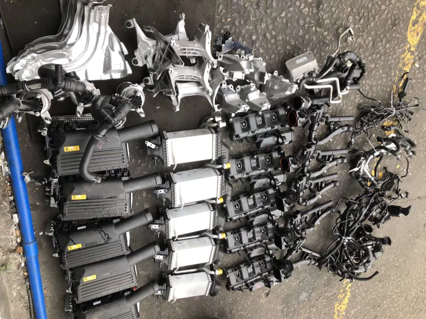 奔馳251發(fā)動機(jī)圖片/奔馳251發(fā)動機(jī)樣板圖 (2)