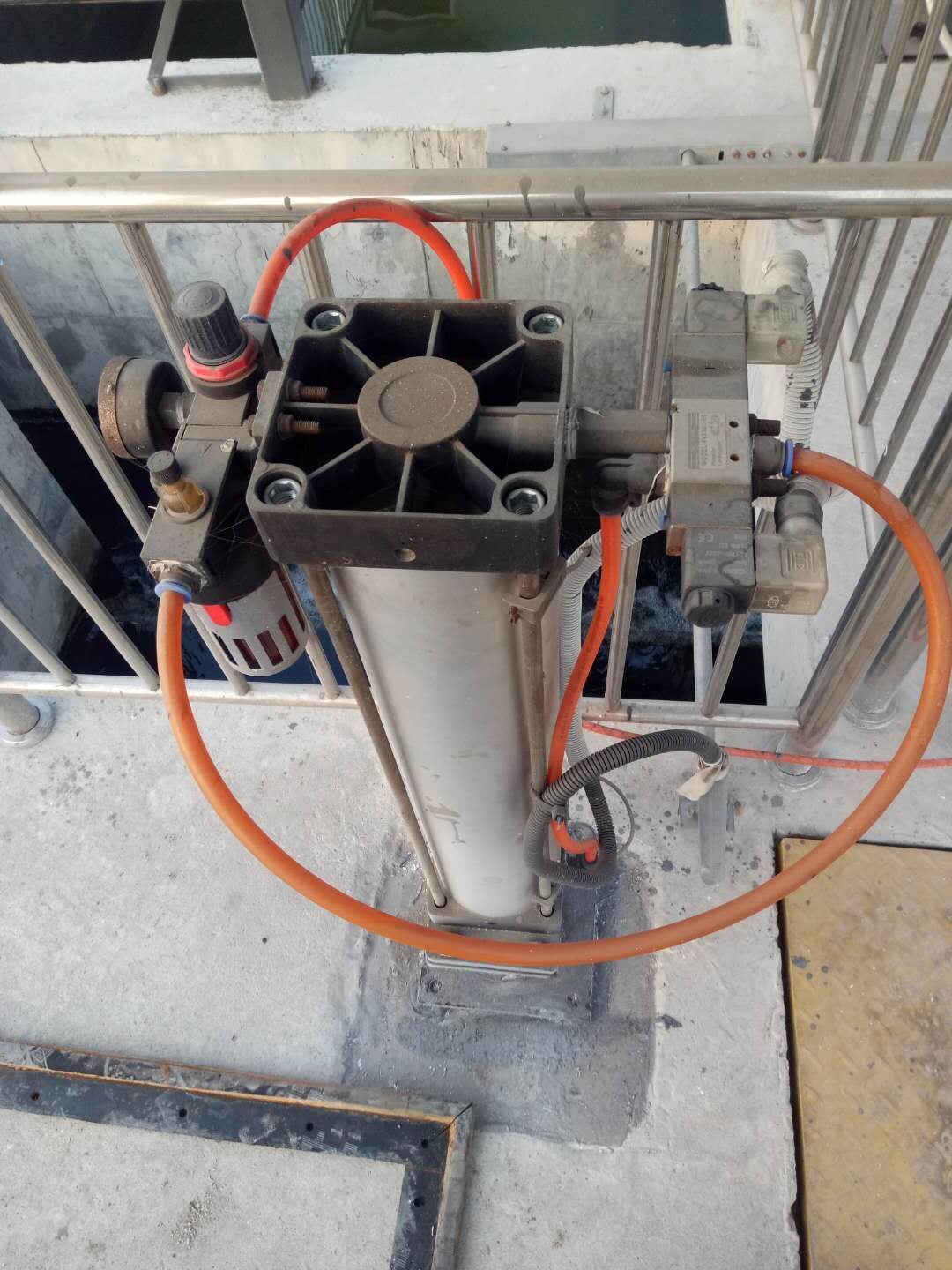 氣動(dòng)式啟閉機(jī)生產(chǎn)廠(chǎng)家，上海氣動(dòng)式啟閉機(jī)生產(chǎn)廠(chǎng)家，邢臺(tái)氣動(dòng)式啟閉機(jī)生產(chǎn)廠(chǎng)家 氣動(dòng)式啟閉機(jī)生產(chǎn)廠(chǎng)家