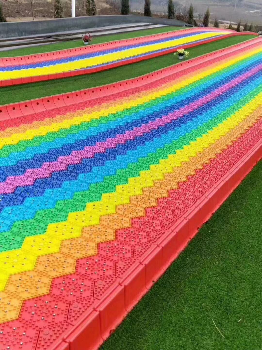 大型景區(qū)項(xiàng)目七彩滑道旱雪出租出售圖片/大型景區(qū)項(xiàng)目七彩滑道旱雪出租出售樣板圖 (3)