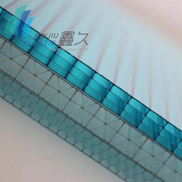 专业聚碳酸酯(PC)板材制造商图片
