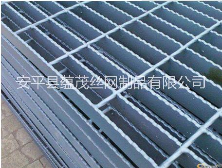 防滑鋼格板 防滑鋼格柵 熱鍍鋅防滑鋼格柵板 蘊(yùn)茂絲網(wǎng)
