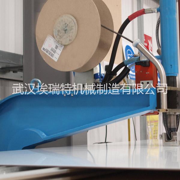 埃瑞特標(biāo)志牌鉚釘機廠家
